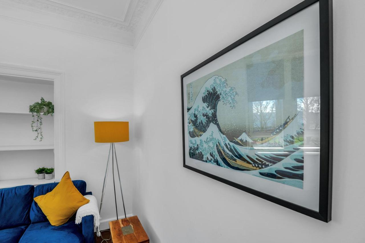 Spacious & Modern 1 Bedroom Flat - Near Centre & Arthur Seat
