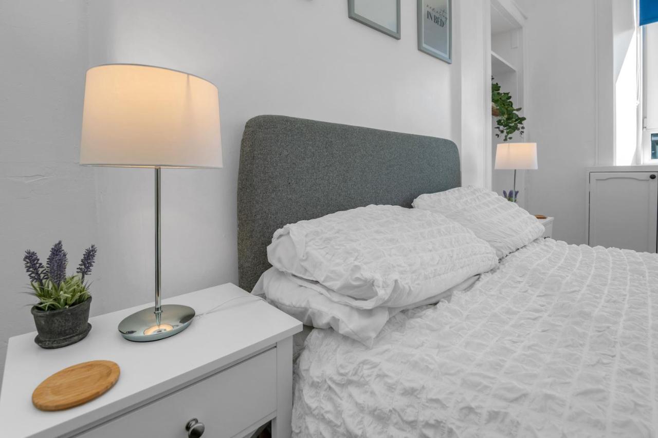 Spacious & Modern 1 Bedroom Flat - Near Centre & Arthur Seat * EDI