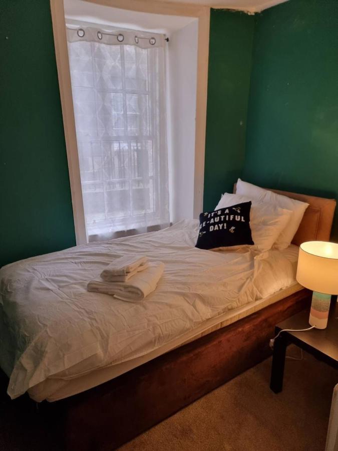 Apartment Homely 3 Bedroom In The Heart Of EDI