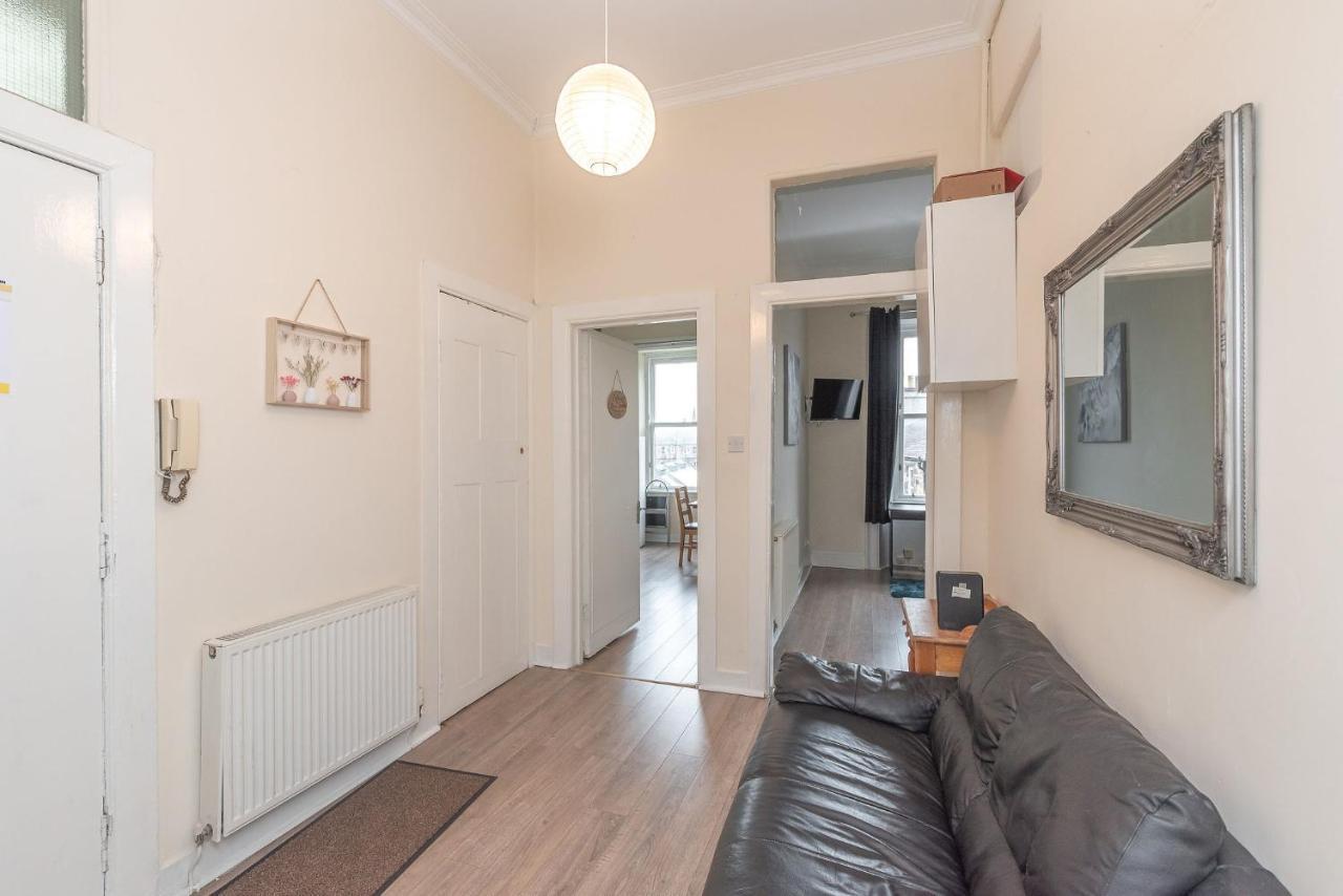 Contemporary 3 Bed City Centre - Ensuite Edinburgh