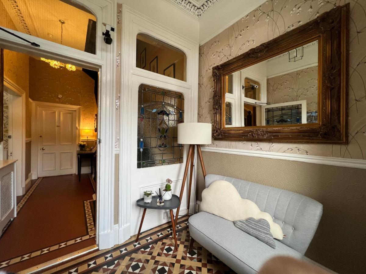 Guest house Gladstone House 4*