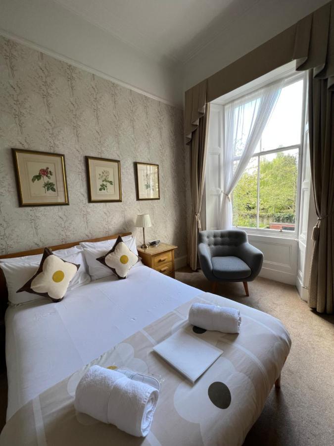 Gladstone House 4*