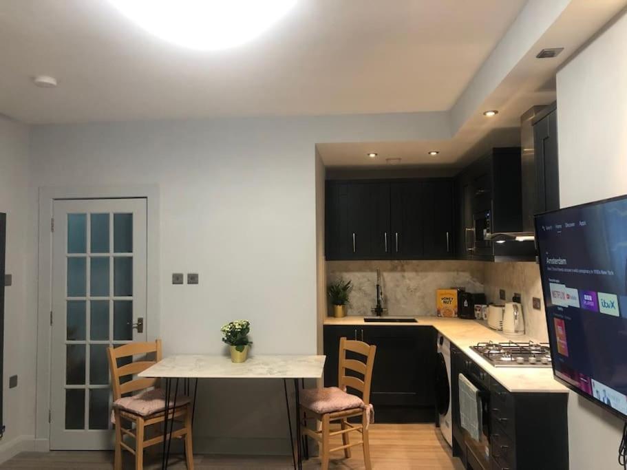 Royal Mile Famous Canongate Flat Apartment Edinburgh