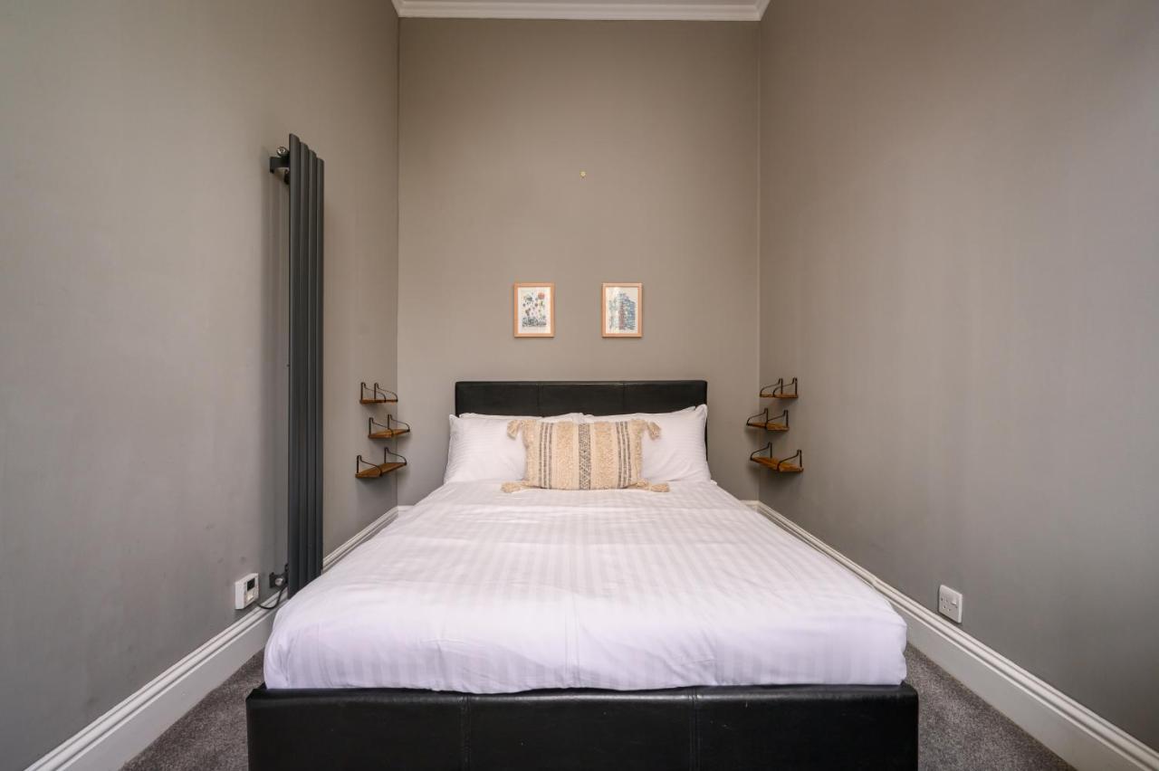 Vibrant Leith Flat *