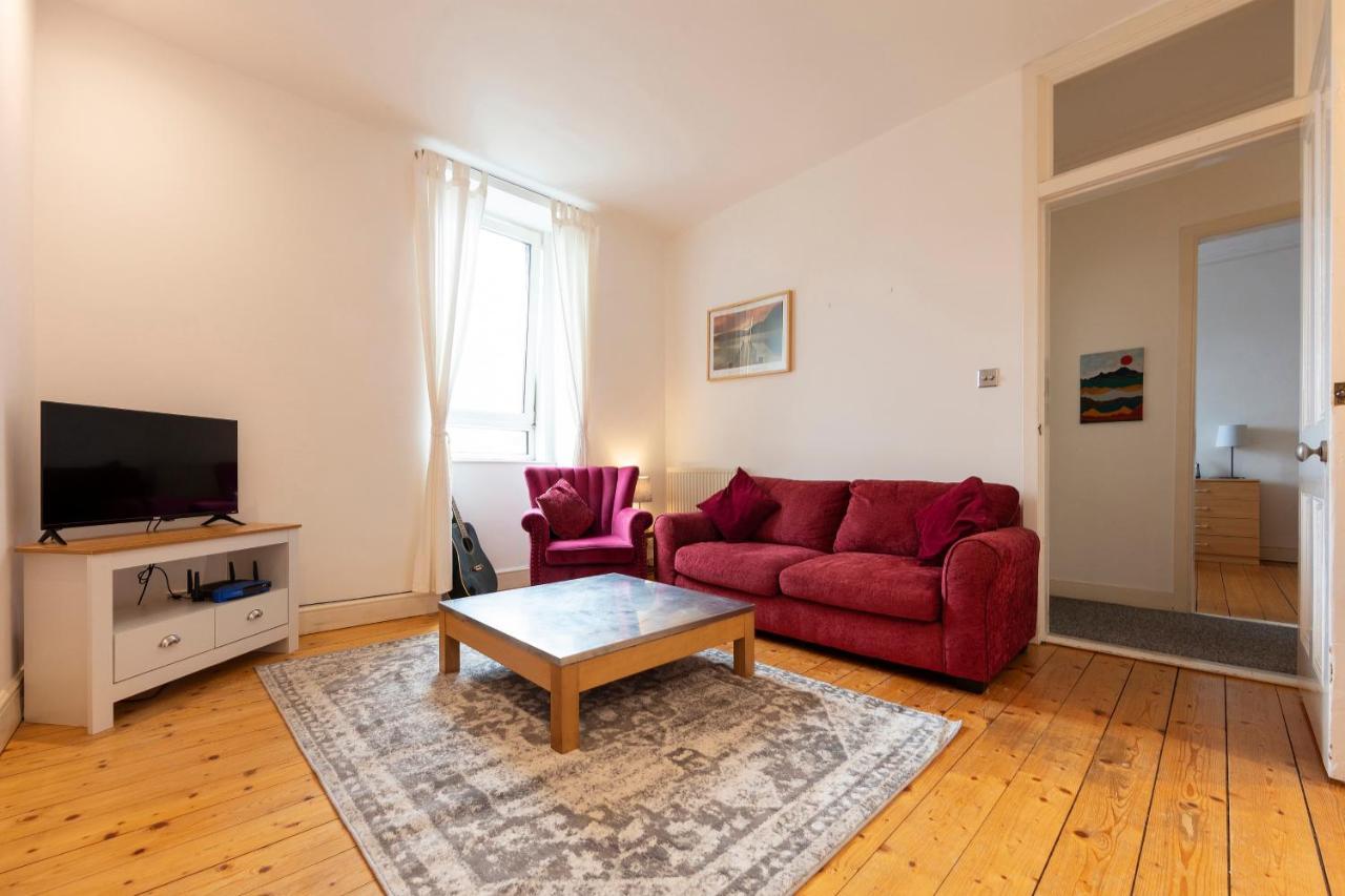 Cosy Quiet Traditional Floor With Stunning Views *