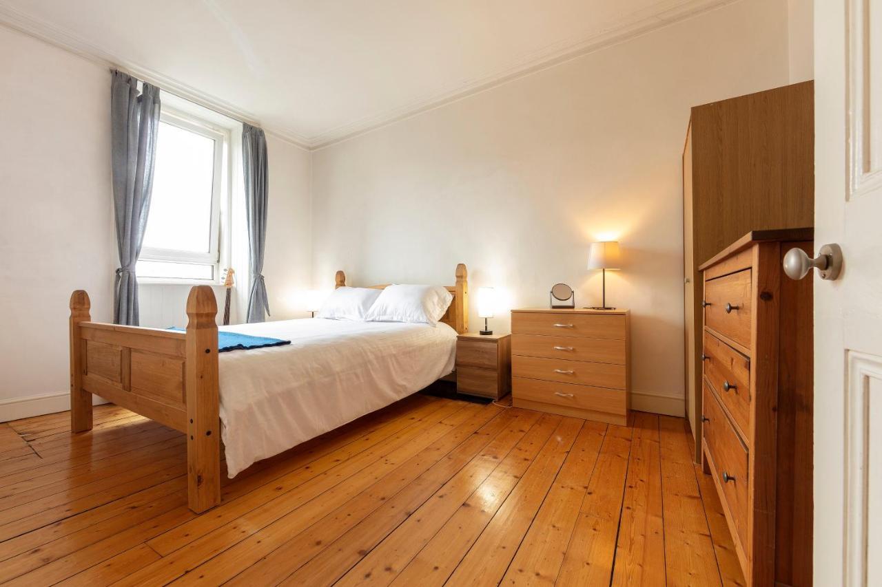 Cosy Quiet Traditional Floor With Stunning Views Edinburgh