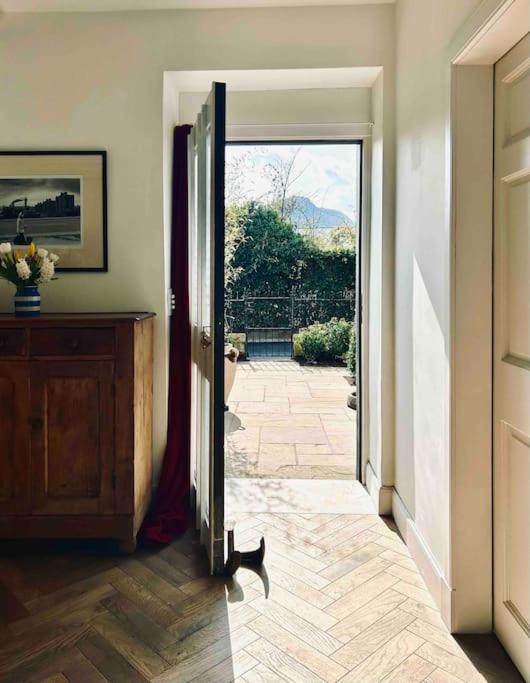 Stylish Georgian Garden + Secure Parking Edinburgh