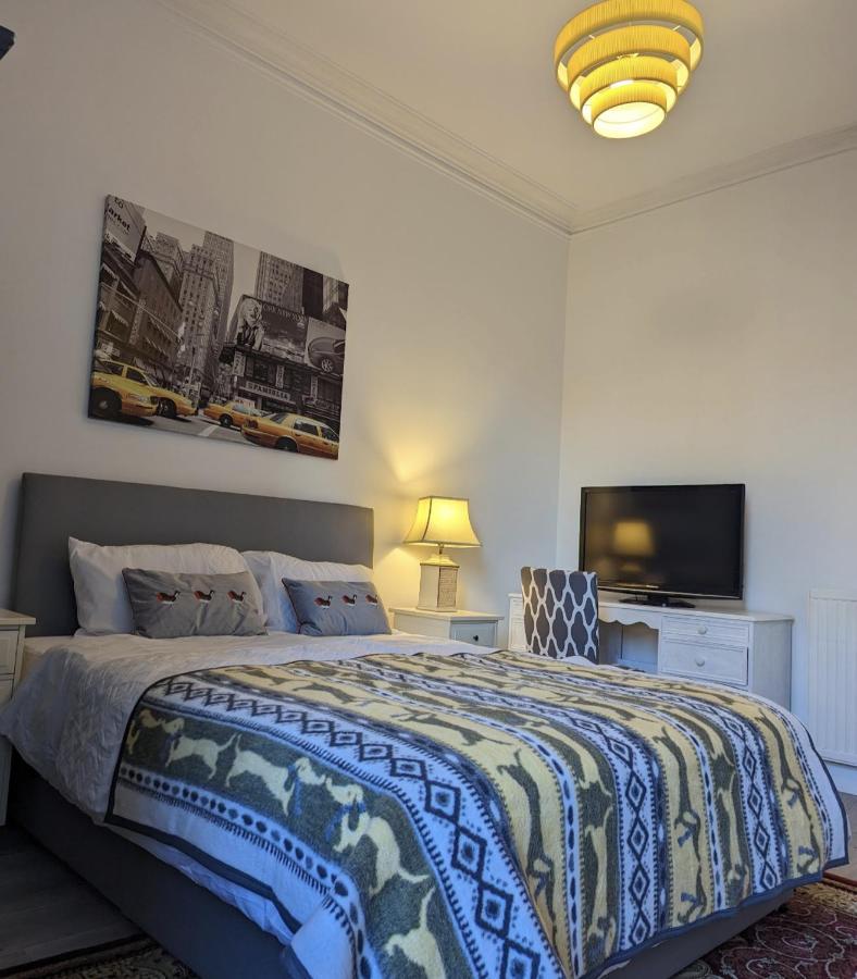 Bright Close To City Centre * EDI