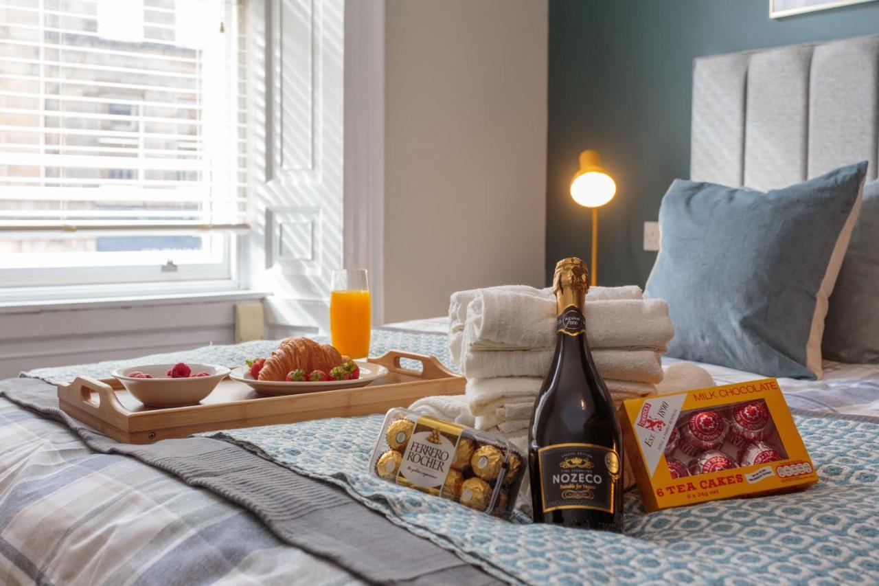 Stylish 2bed Underneath Castle Apartment Edinburgh