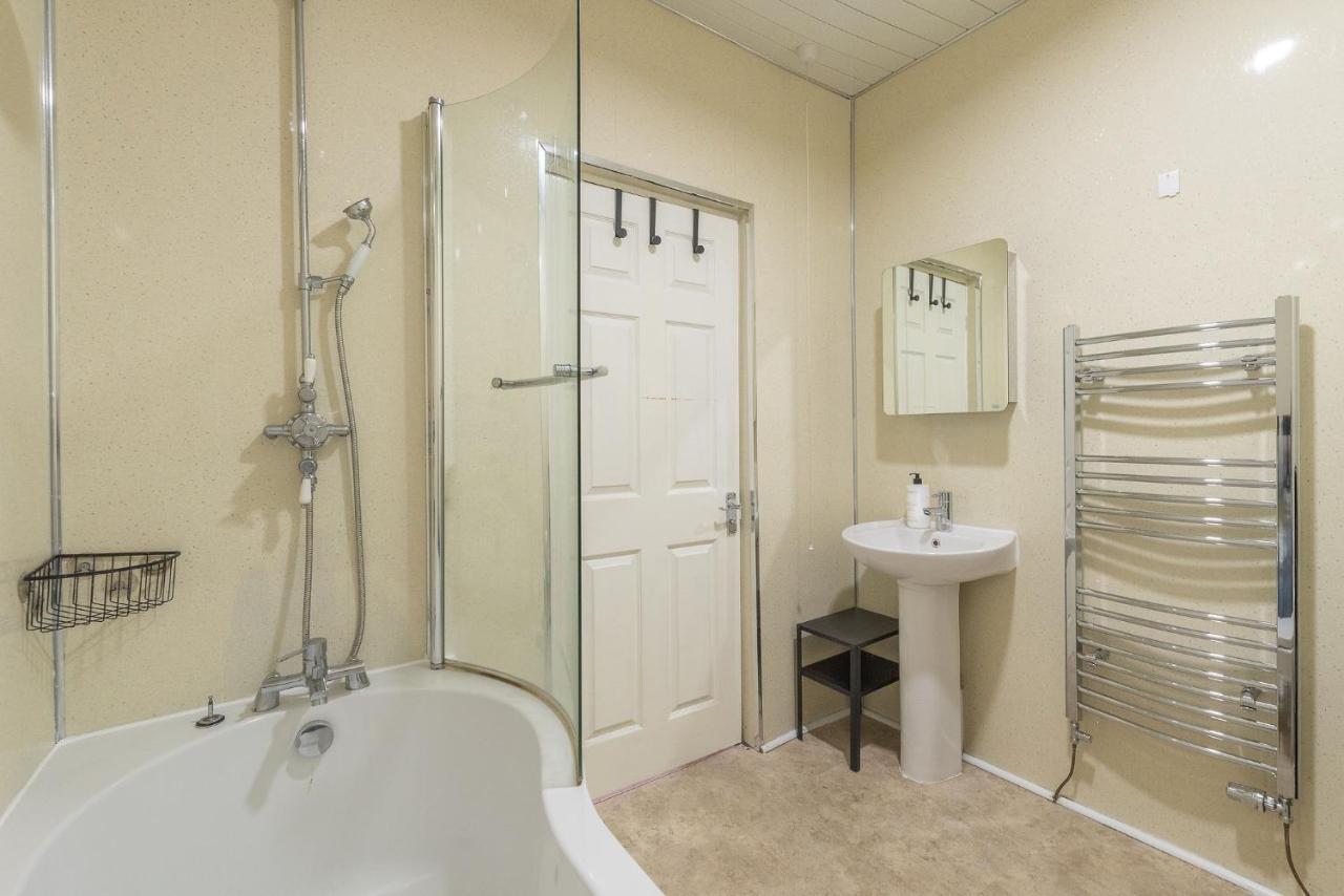 Contemporary 3 Bed City Centre - Ensuite * Edinburgh