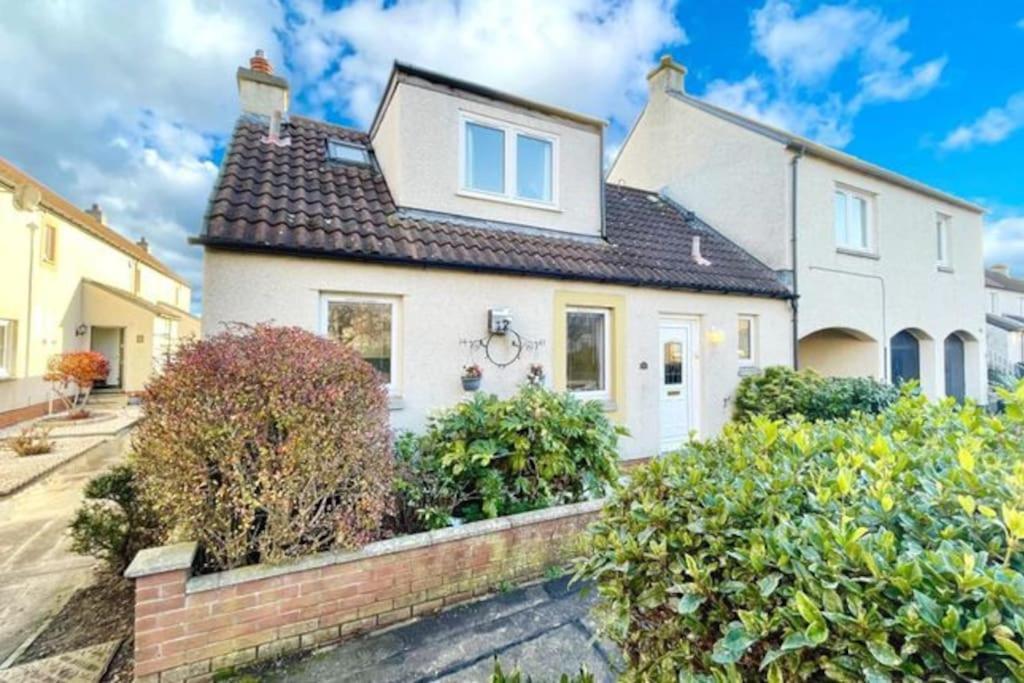 Apartment Cosy With Free Parking Close To Airport Edinburgh