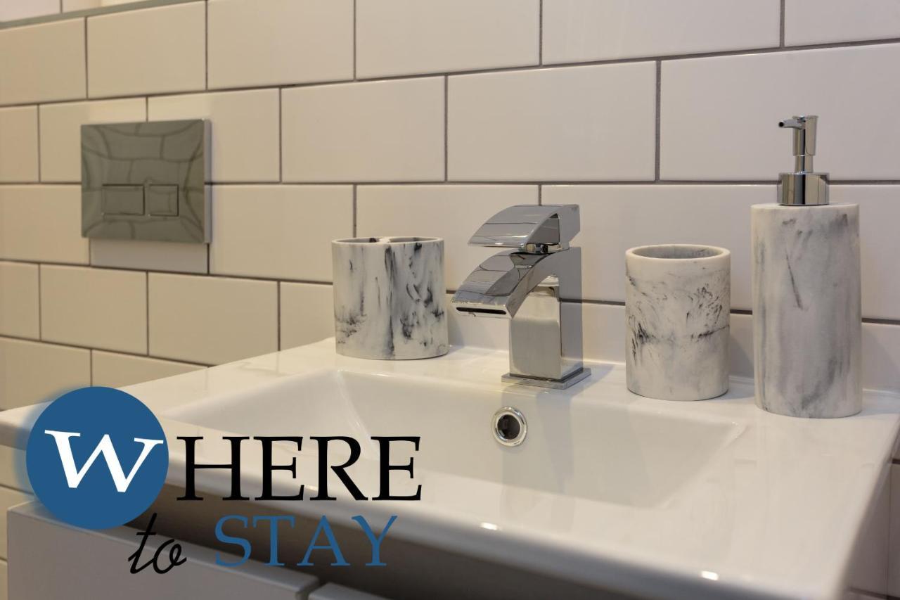 Apartment Stylish 2bed Underneath Castle Edinburgh