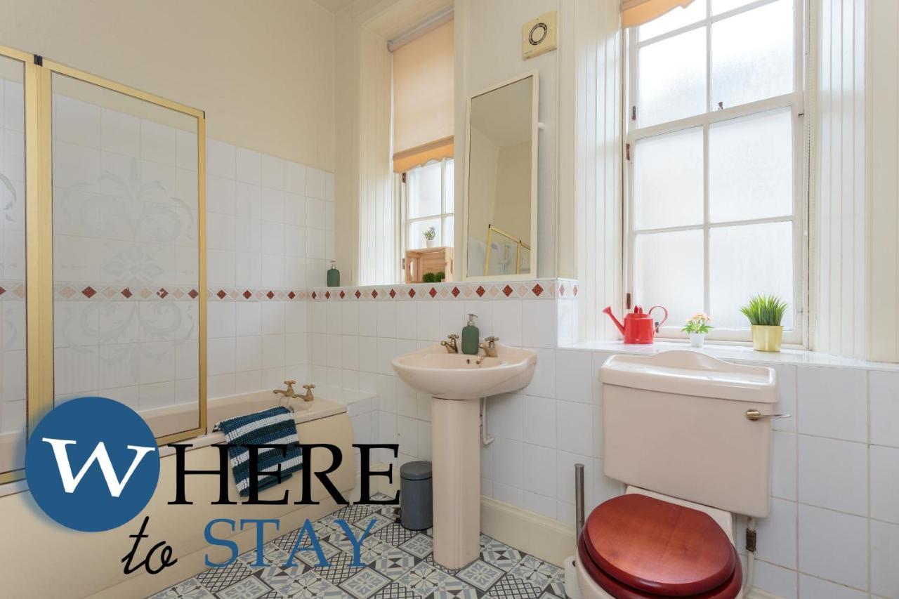 2 Bedroom Victorian In Leith Apartment *