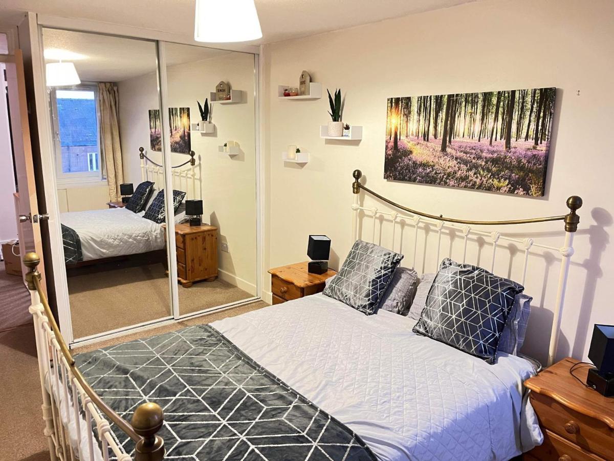 Spacious 2 Bedroom Apt - Centre Apartment Edinburgh