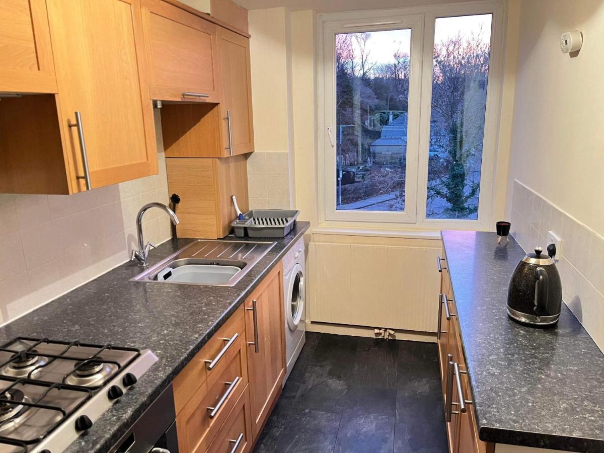 Spacious 2 Bedroom Apt - Centre Apartment Edinburgh