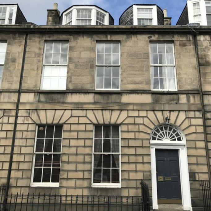 Fabulous New Town Flat Apartment
