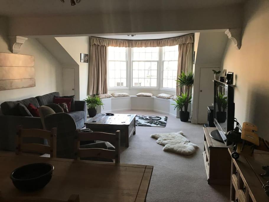 Fabulous New Town Flat