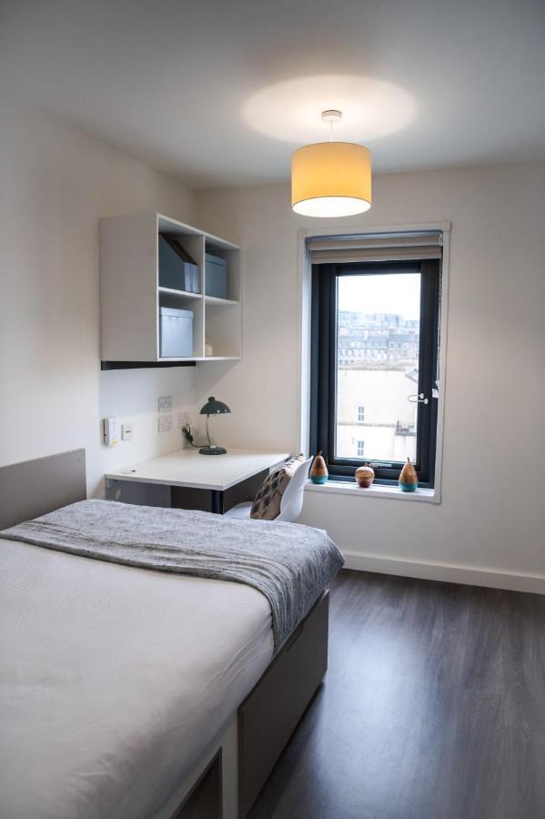 Bright And Ensuite Bedrooms At Mcdonald Road In