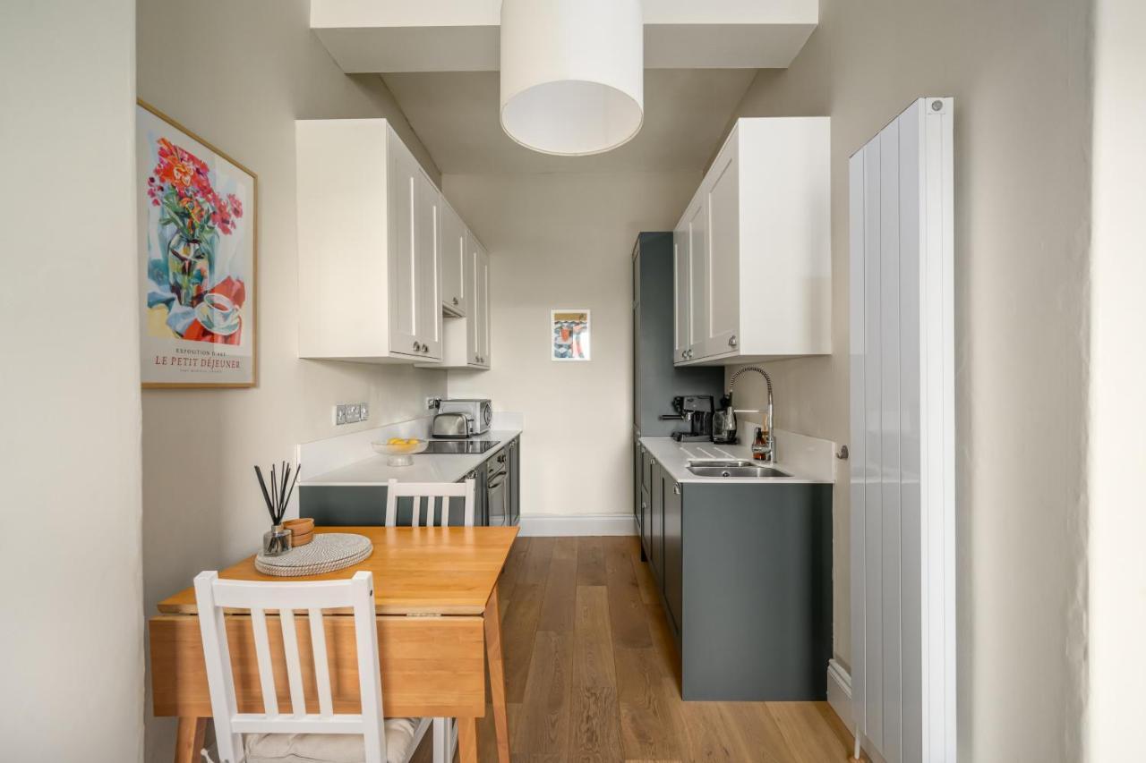 Apartment 2br New Town Castle View *