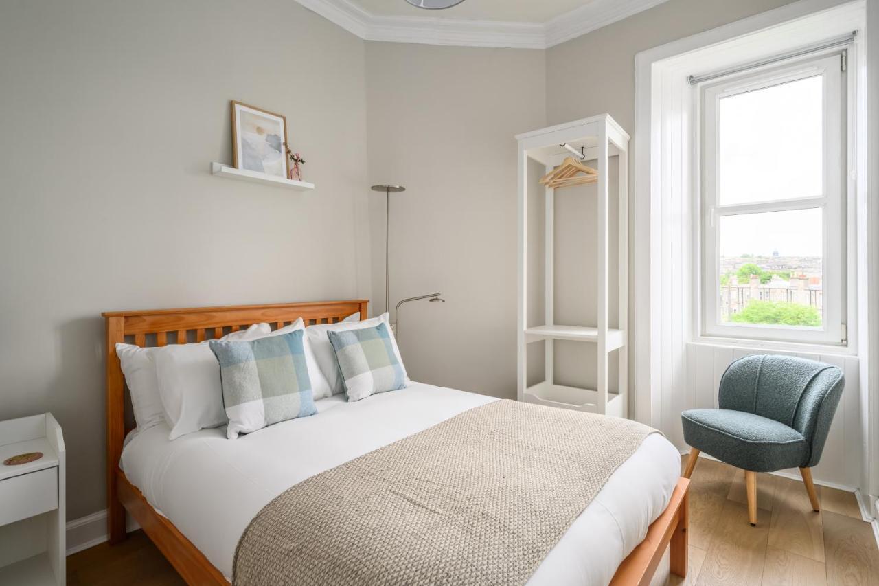 2br New Town Castle View *