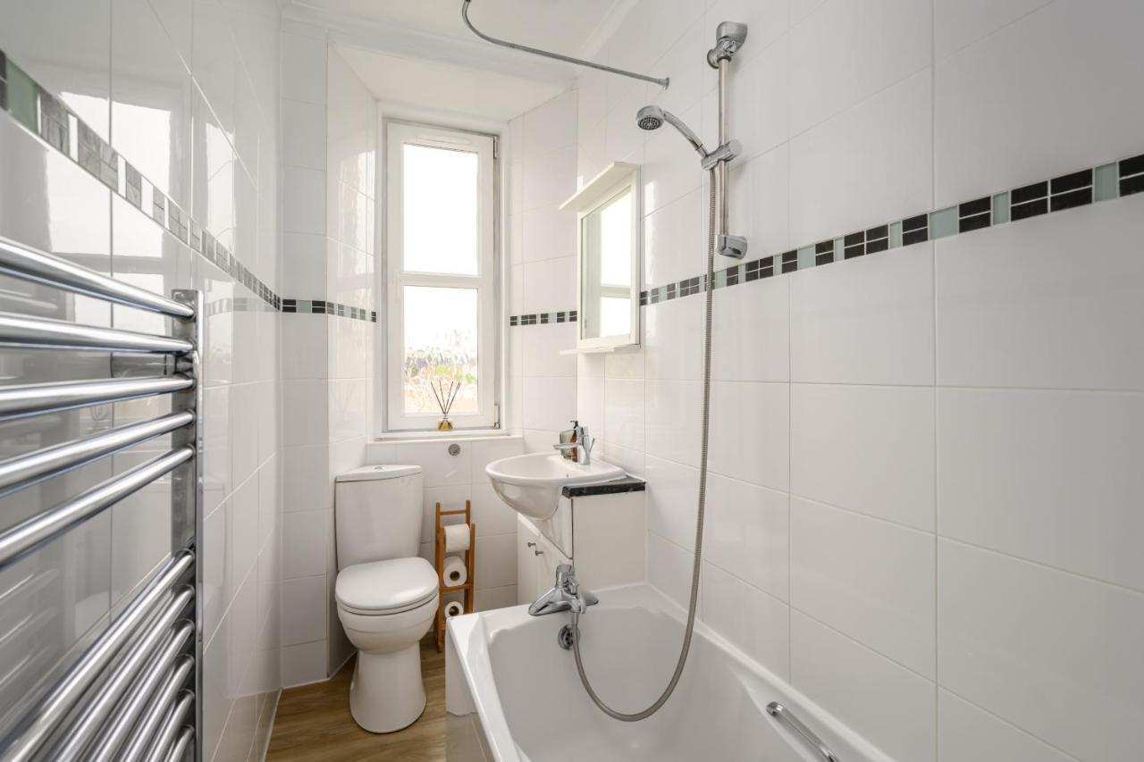 2br New Town Castle View * Edinburgh
