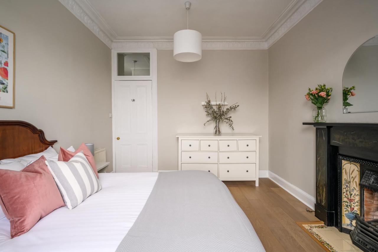 Apartment 2br New Town Castle View *