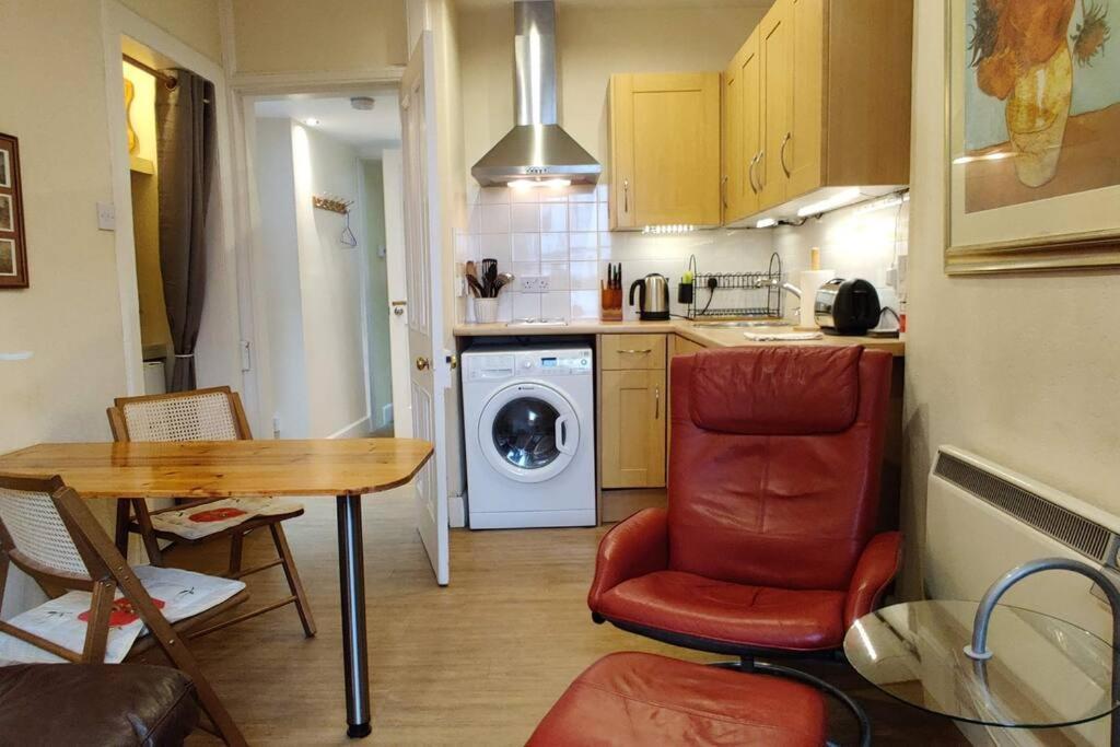 Apartment Royal Mile Apt, Just 1 Min From Castle! EDI