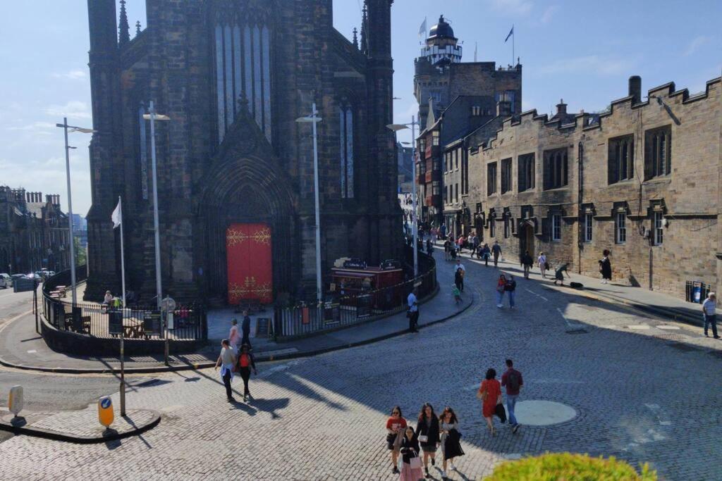 Royal Mile Apt, Just 1 Min From Castle! EDI