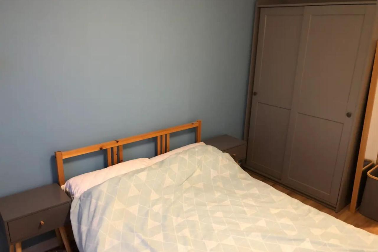 Inviting 1bd Flat In Apartment *