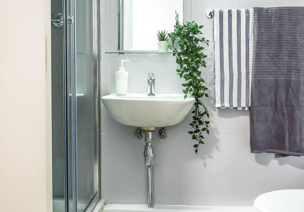 And Ensuite Bedrooms With Shared Kitchen At Fountainbridge In * Edinburgh
