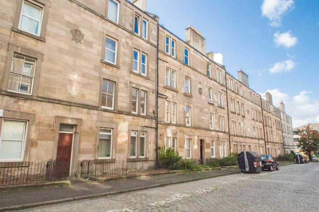Newly Refurbished Flat * EDI