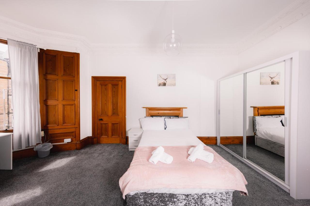 Apartment Specious Retreat With Famous Park Views