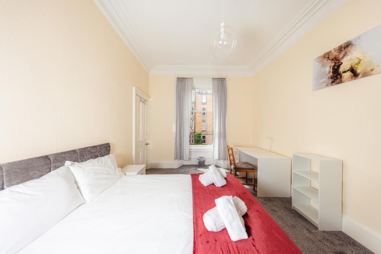 Specious Retreat With Famous Park Views Edinburgh