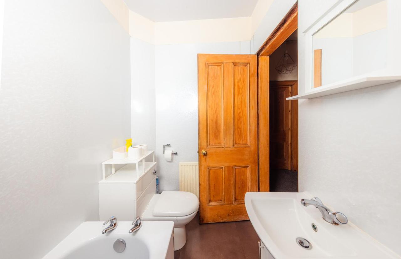 Specious Retreat With Famous Park Views Edinburgh