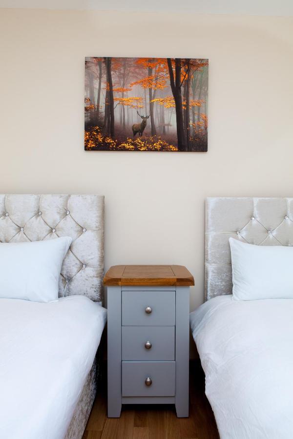 Luxury Arthur Seat Viewtownhouse With A Hot Tub Apartment EDI