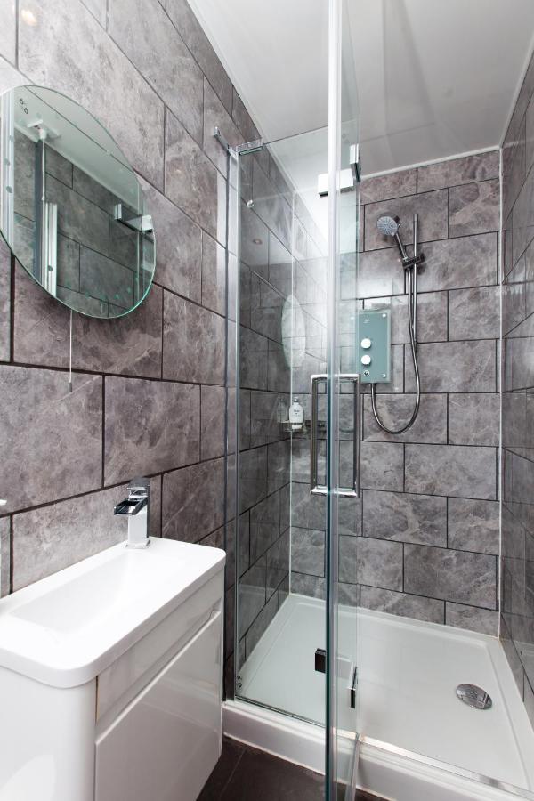 Luxury Arthur Seat Viewtownhouse With A Hot Tub EDI