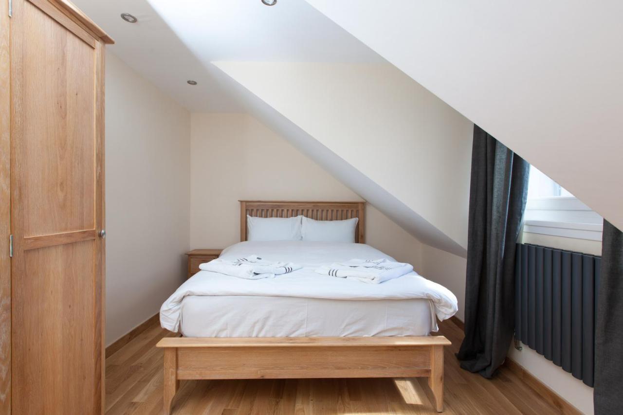 Apartment Luxury Arthur Seat Viewtownhouse With A Hot Tub