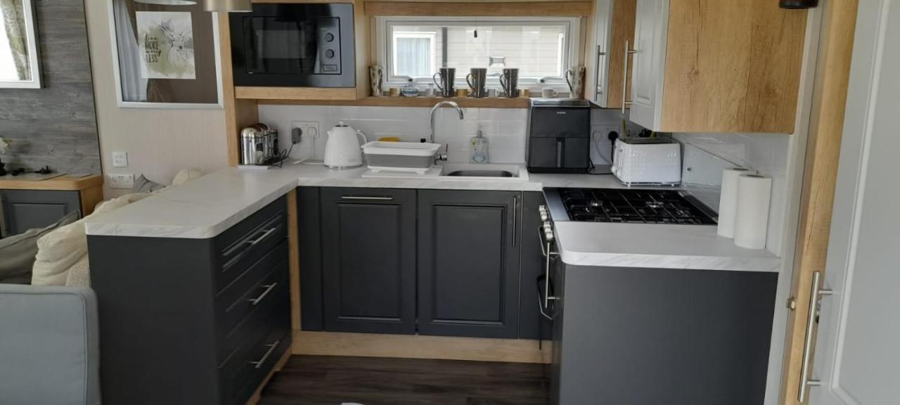 Belfry 2 - Luxury Spacious Family Caravan Campingplatz *