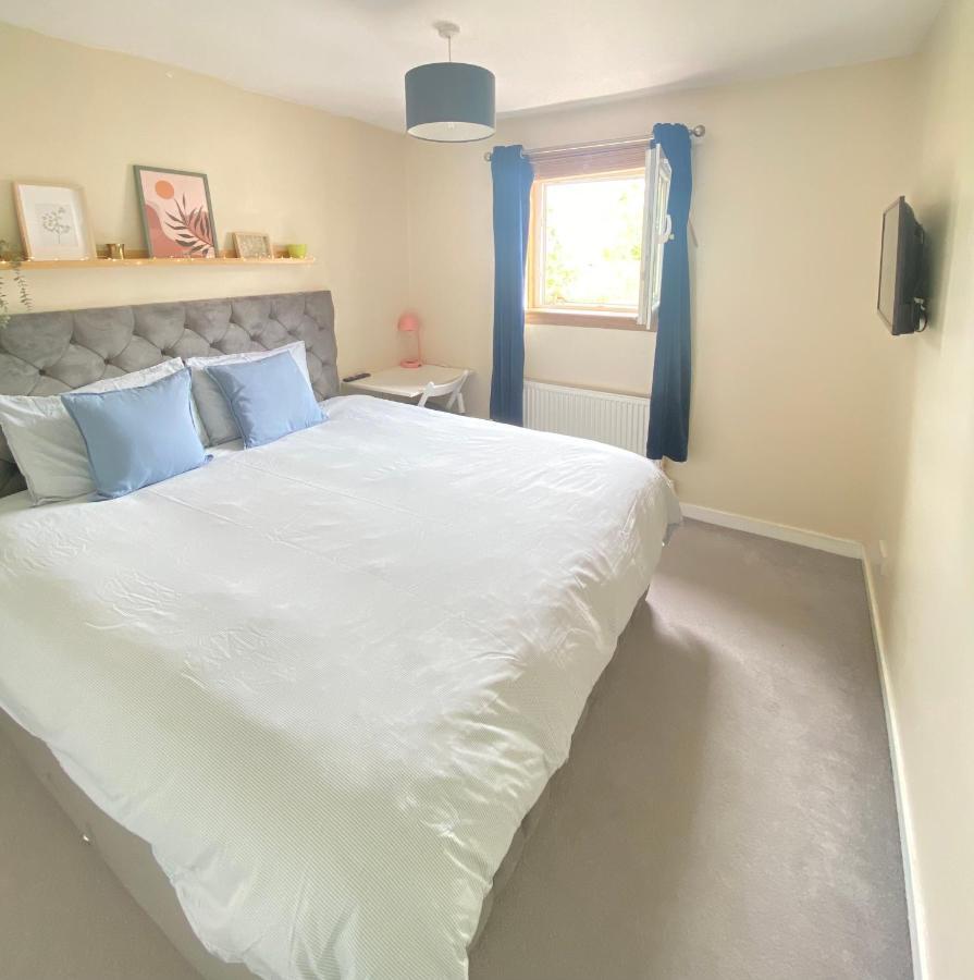 Cozy Bedroom In Shared With Free Parking * Edinburgh