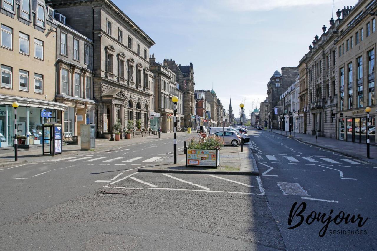 Montmartre Suite: New Town With Parking & Patio Apartment Edinburgh