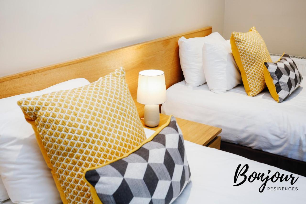 Apartment Montmartre Suite: New Town With Parking & Patio Edinburgh