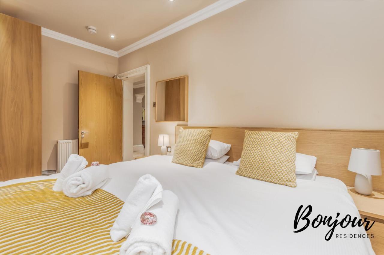 Apartment Montmartre Suite: New Town With Parking & Patio *
