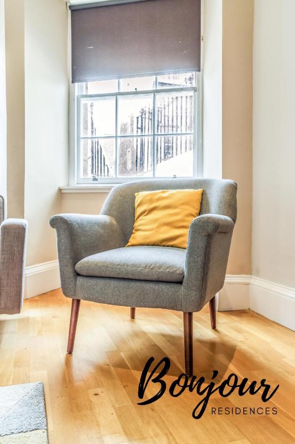 Montmartre Suite: New Town With Parking & Patio Edinburgh