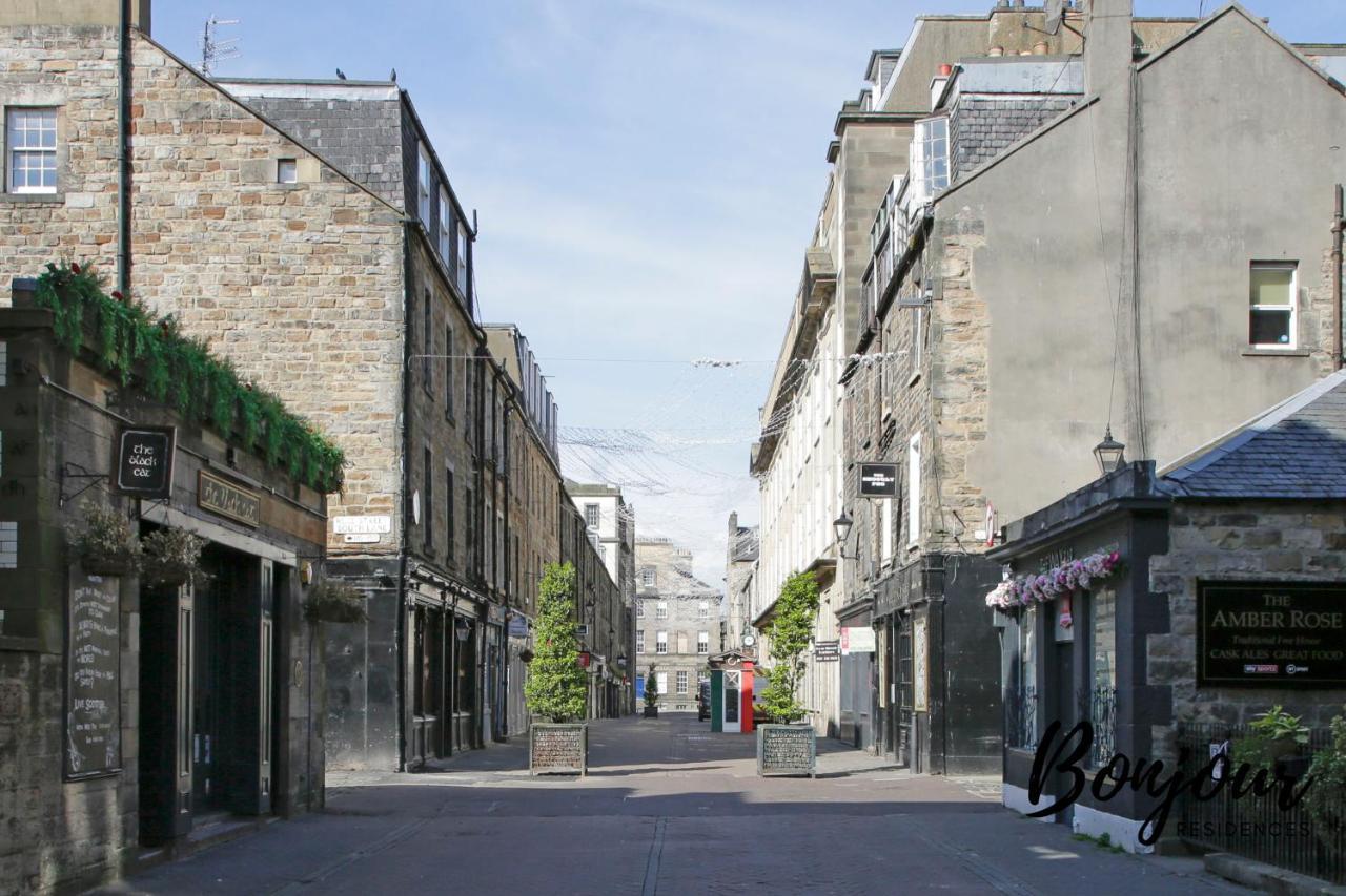 Montmartre Suite: New Town With Parking & Patio * Edinburgh