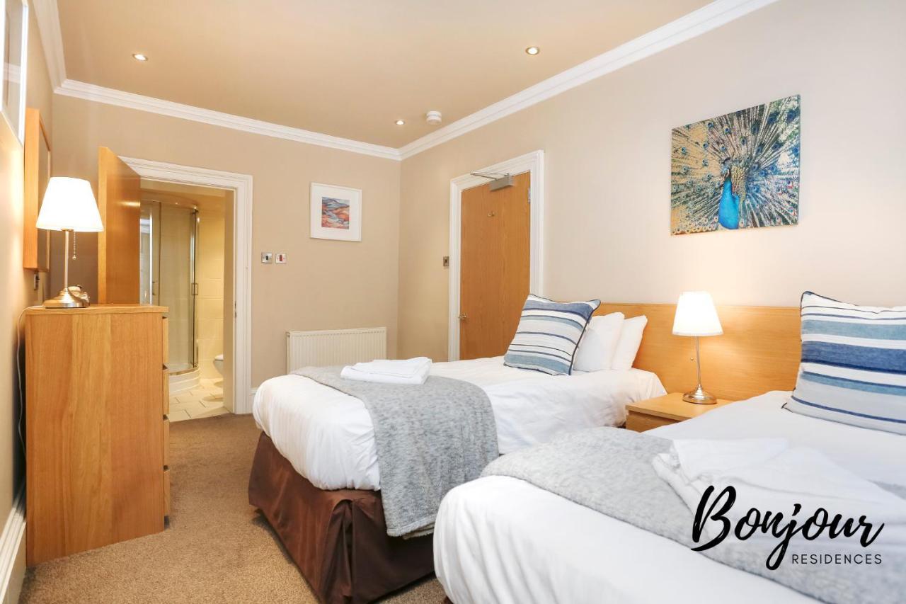 Montmartre Suite: New Town With Parking & Patio * Edinburgh