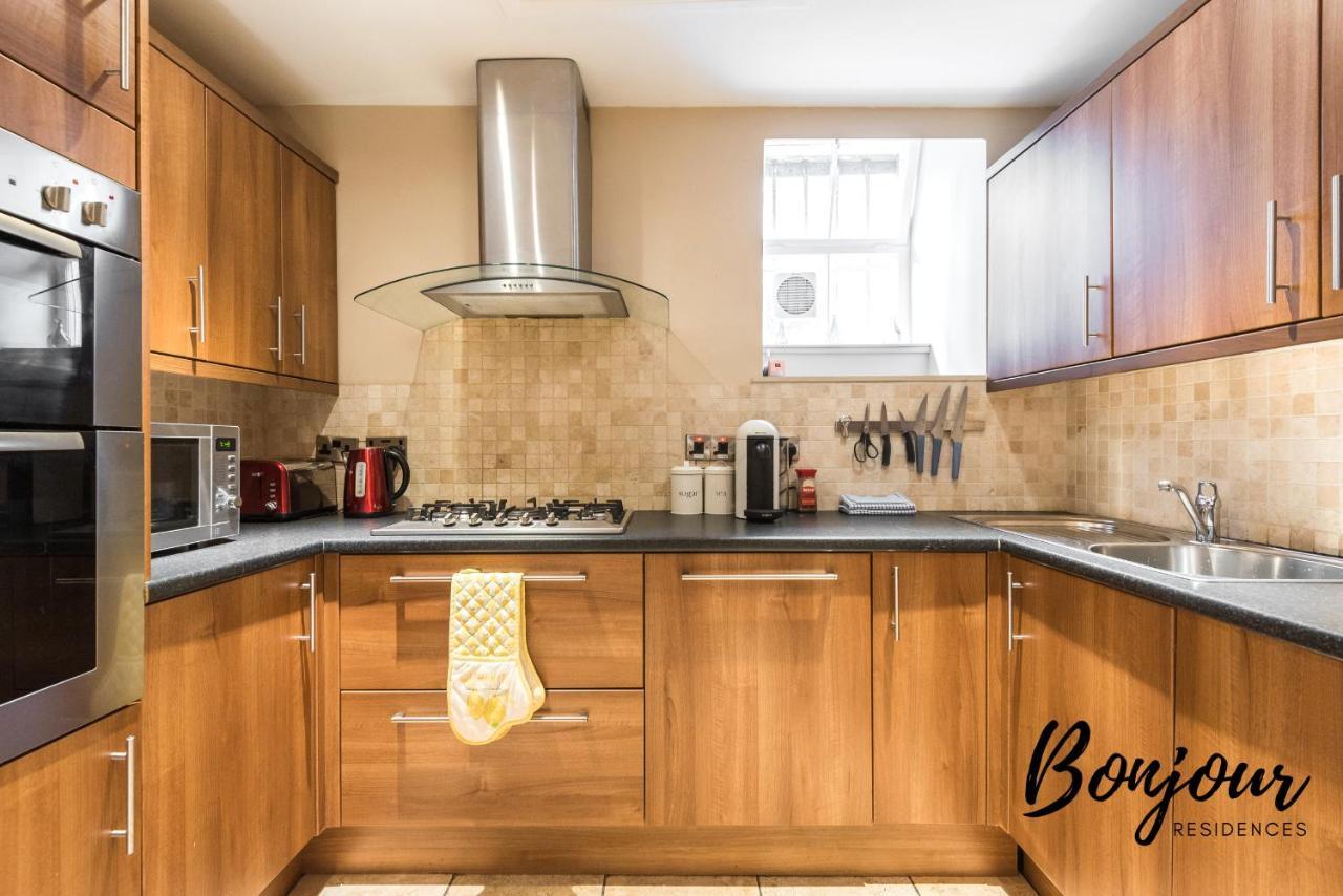 Apartment Montmartre Suite: New Town With Parking & Patio Edinburgh