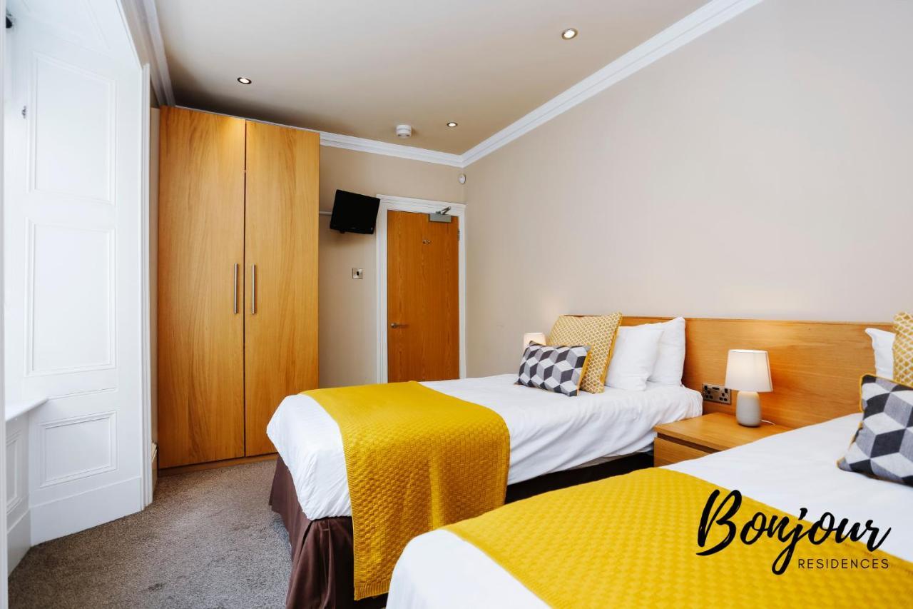 Montmartre Suite: New Town With Parking & Patio Edinburgh