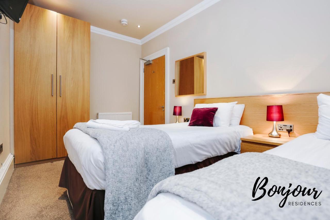 Montmartre Suite: New Town With Parking & Patio Apartment *