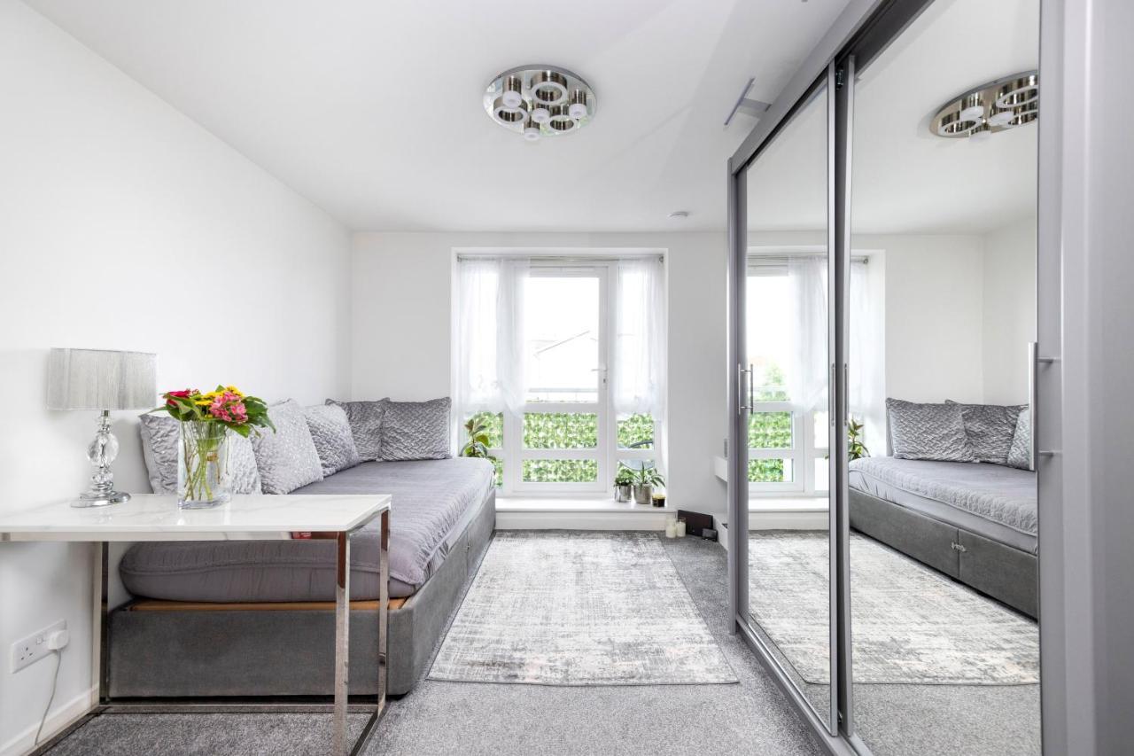 Joivy Elegant Flat With Balcony *