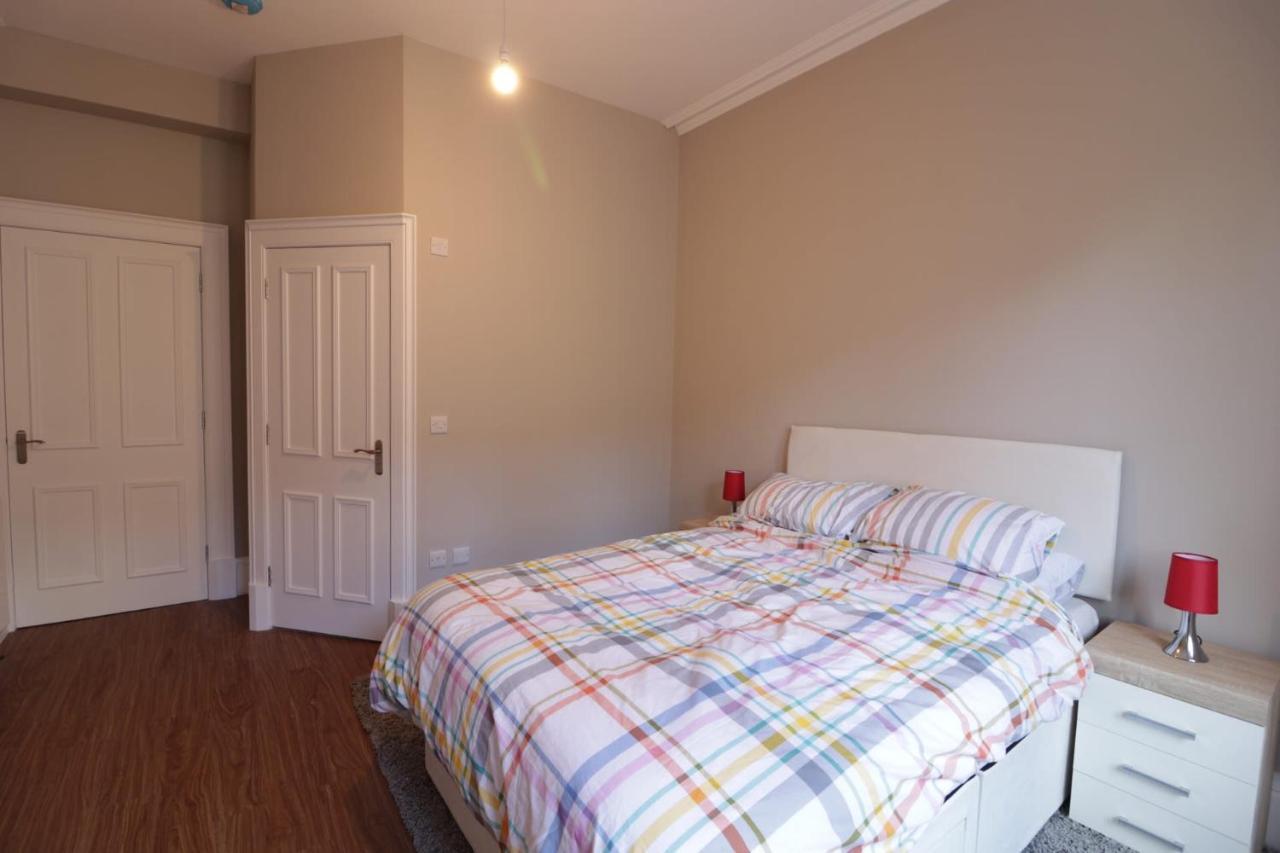 Apartment Brilliant Bright 3bd-1ba *